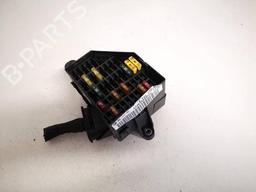 Used Fuse box VW PASSAT B6 (3C2) 1.9 TDI (105 hp) 32601154