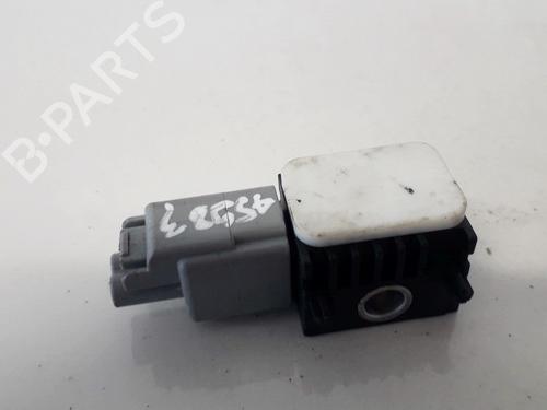 Used Electronic module Electronic module FORD FOCUS II (DA_, HCP, DP) 1.6 (100 hp) 33066082 33066082