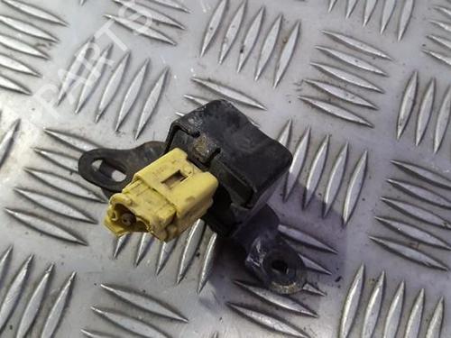 Used Electronic module Electronic module TOYOTA COROLLA Saloon (_E12_) 1.4 VVT-i (ZZE120_, ZZE120R) (97 hp) 33494036 33494036