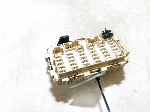 Used Fuse box Fuse box NISSAN X-TRAIL I (T30) 2.2 dCi (136 hp) 33108377 33108377