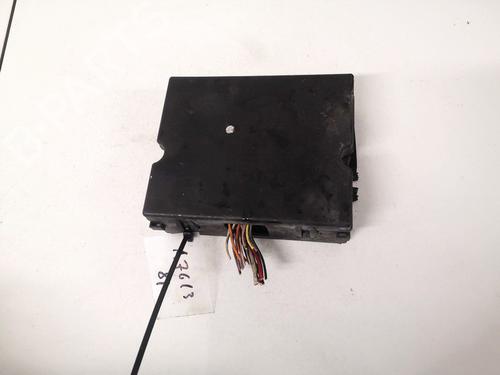 Used Fuse box Fuse box RENAULT ESPACE II (J/S63_) 2.1 TD (J633, J634, J/S635, J/S63D) (88 hp) 32890295 32890295