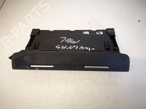 Used Glove box Glove box 34758578 34758578