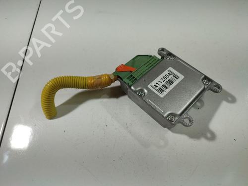 Used ECU airbags HYUNDAI SANTA FÉ I (SM) 2.4 16V (146 hp) 33098065