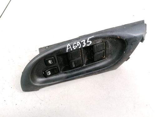switch-nissan-almera-ii-hatchback-n16-2000-33092791 main image