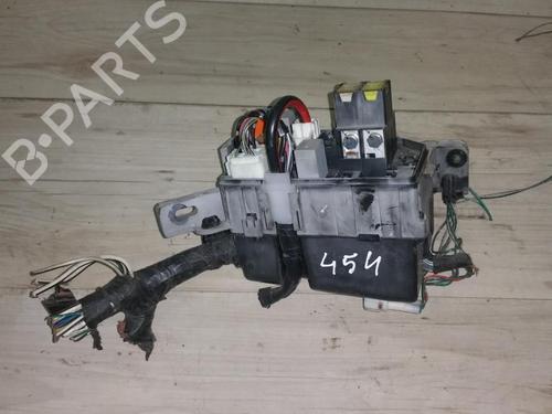 Used Fuse box Fuse box TOYOTA YARIS (_P1_) 1.0 (SCP10_, SCP10R) (68 hp) 33480380 33480380