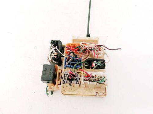 fuse-box-lexus-rx-mcu15-1998-1999-2000-2001-2002-2003-32921938 main image