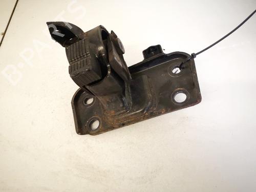 Used Engine mount Engine mount TOYOTA VERSO (_R2_) 2.0 D-4D (AUR20_, AUR20R) (126 hp) 32904485 32904485