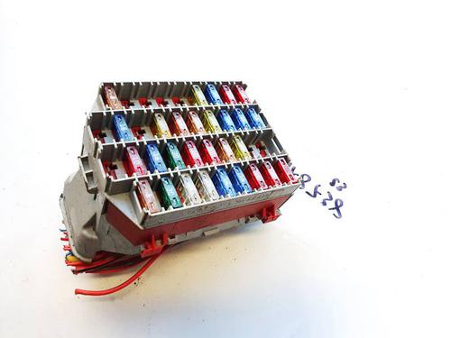 Used Fuse box Fuse box VOLVO V70 II (285) 2.5 TDI (140 hp) 32930953 32930953