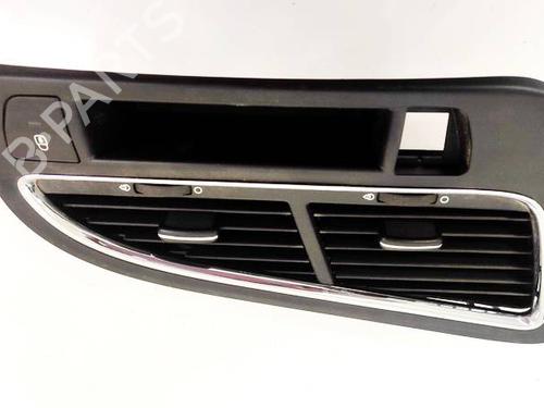 Luftventilen PEUGEOT 5008 (0U_, 0E_) 1.6 HDi (112 hp) 32936816