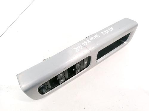 Used Switch Switch VOLVO V50 (545) 2.0 D (136 hp) 32881791 32881791