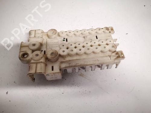 Fuse box BMW 5 (E39) 525 tds | BP32622808E1 - Image 2