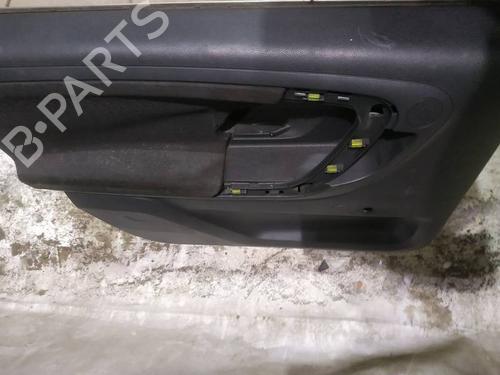 Forra trás esquerda Forra trás esquerda SKODA ROOMSTER (5J7) 1.4 (86 hp) 34849679 34849679