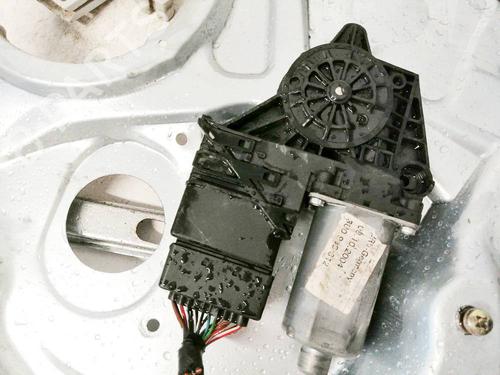 Used Right rear window motor Right rear window motor 35009471 35009471