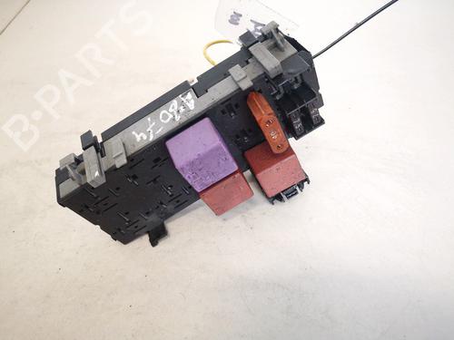 Used Fuse box Fuse box RENAULT MEGANE Scenic (JA0/1_) 1.9 dT (JA0K, JA0Y) (90 hp) 32907901 32907901