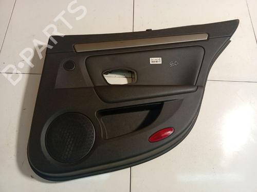 Forra trás direita Forra trás direita RENAULT LAGUNA III (BT0/1) 2.0 dCi (BT07, BT0J, BT14, BT1A, BT1S) (131 hp) 36379744 36379744