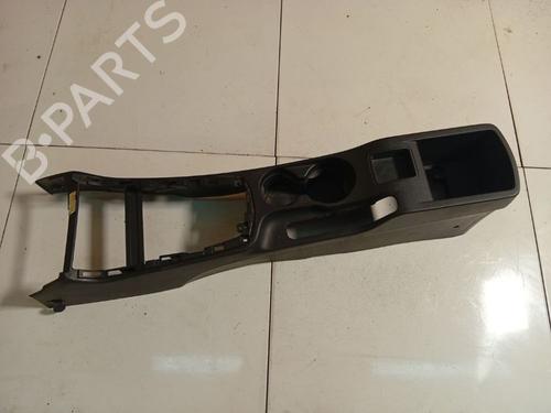 middle-console-hyundai-i30-estate-fd-2007-2008-2009-2010-2011-2012-37278630 main image