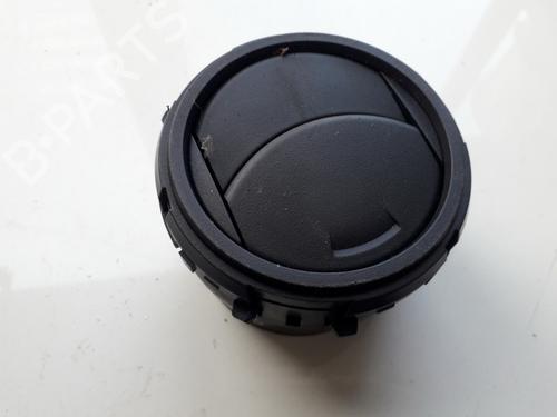 Luftventilen Luftventilen TOYOTA YARIS (_P9_) 1.4 D-4D (NLP90_, NLP90R) (90 hp) 33511458 33511458