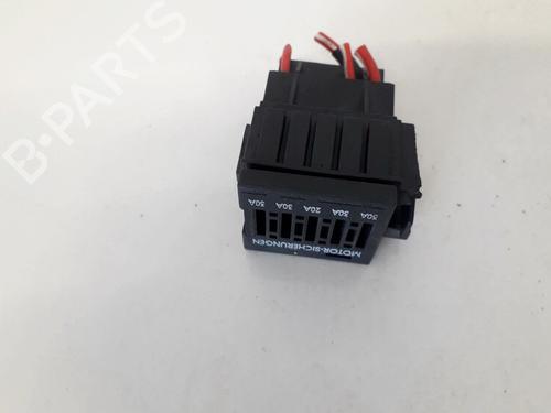 Fuse box BMW 5 (E39) 525 tds | BP33074114E1 - Image 2