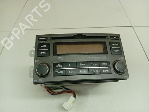 Used Radio Radio KIA CARENS III MPV (UN) 2.0 CRDi 140 (140 hp) 39909932 39909932