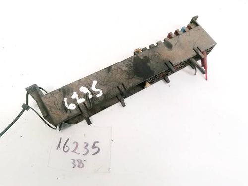 Used Fuse box Fuse box MERCEDES-BENZ SPRINTER 2-t Bus (B901, B902) 211 CDI (902.671, 902.672) (109 hp) 32923611 32923611