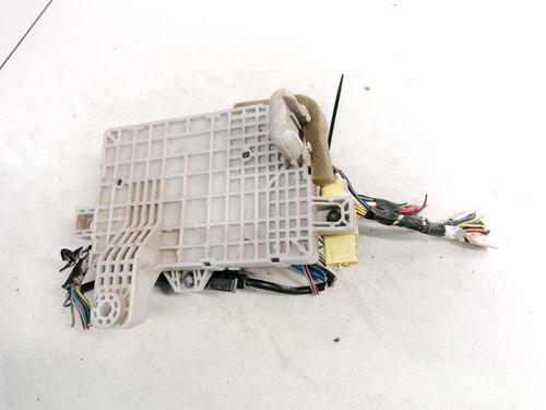 Used Fuse box Fuse box MAZDA 6 Hatchback (GG) 2.0 DI (GG14) (136 hp) 33080472 33080472