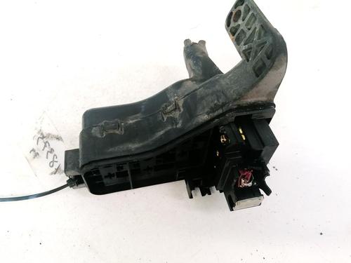 Used Fuse box Fuse box FORD MONDEO III (B5Y) 1.8 16V (110 hp) 32915591 32915591