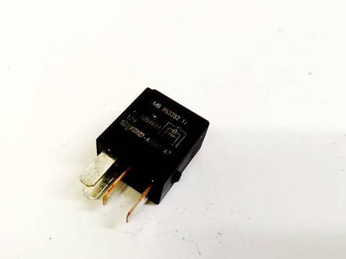 other-volvo-v40-estate-645-1995-1996-1997-1998-1999-2000-2001-2002-2003-2004-32615748 main image