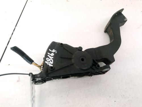Used Pedal Pedal VOLVO V50 (545) 2.0 D (136 hp) 35417907 35417907