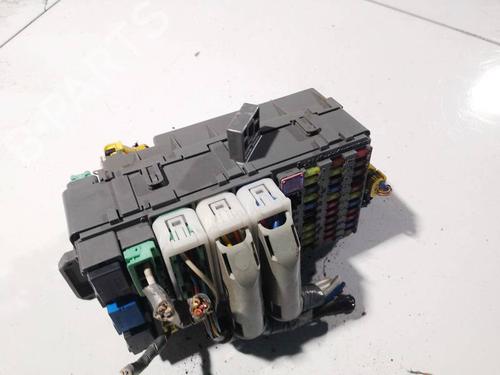 Used Fuse box Fuse box 32579963 32579963