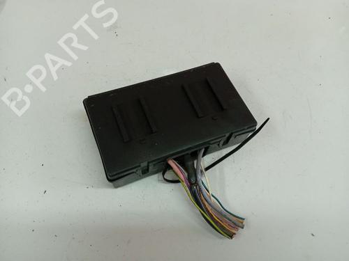 Used Fuse box Fuse box 39643837 39643837