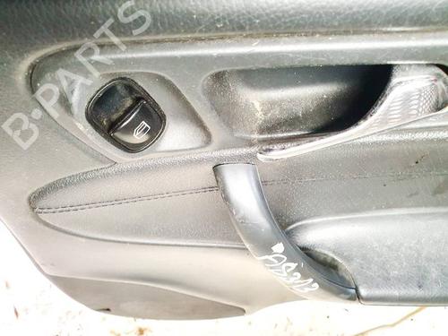 Used Switch Switch MERCEDES-BENZ C-CLASS (W203) C 200 CDI (203.004) (116 hp) 32939235 32939235