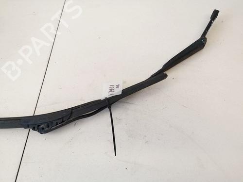 front-windshield-wiper-arm-audi-a4-b5-8d2-1994-1995-1996-1997-1998-1999-2000-2001-32906783 main image