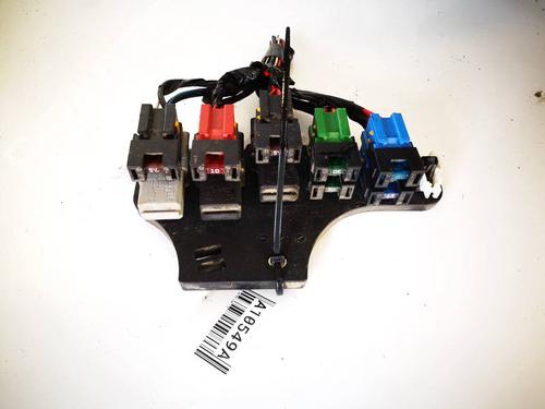 Used Fuse box Fuse box OPEL ZAFIRA / ZAFIRA FAMILY B (A05) 1.9 CDTI (M75) (120 hp) 32567117 32567117