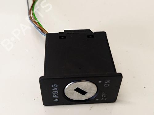 Used Switch Switch AUDI A6 C5 (4B2, 4B4) 2.5 TDI (150 hp) 33488366 33488366