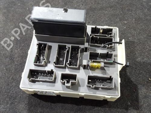 fuse-box-ford-focus-i-daw-dbw-1998-1999-2000-2001-2002-2003-2004-2005-2006-2007-2008-2009-33483803 main image