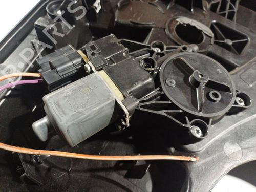 Used Right front window motor Right front window motor 34958371 34958371