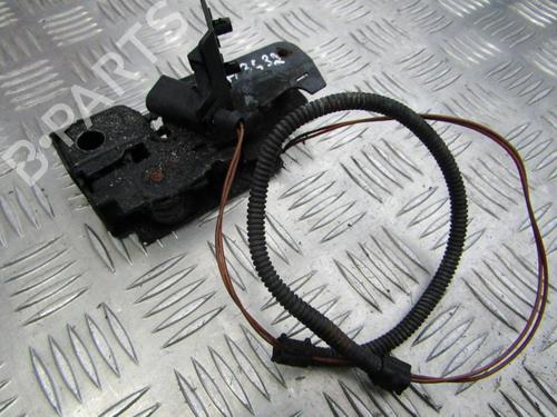 Used Hood lock Hood lock AUDI 80 B2 Saloon (811, 813, 814, 819, 853) 1.8 (90 hp) 35682726 35682726