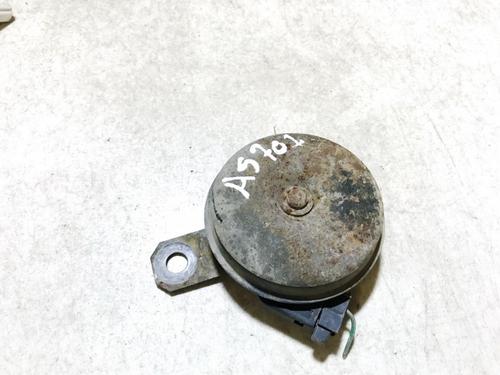 horn-toyota-rav-4-ii-_a2_-2000-2001-2002-2003-2004-2005-35873715 main image