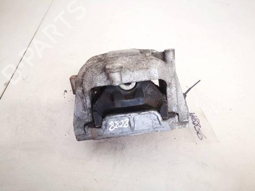 Used Engine mount Engine mount VW GOLF V (1K1) 1.9 TDI (105 hp) 32933005 32933005