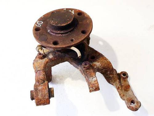 Used Right rear steering knuckle Right rear steering knuckle VW GOLF V (1K1) 1.9 TDI (90 hp) 40245639 40245639
