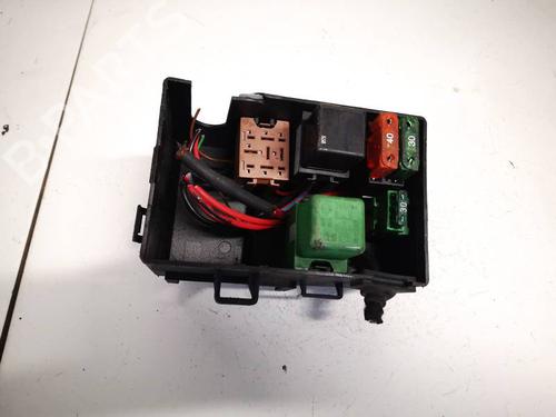 Used Fuse box Fuse box 32621711 32621711