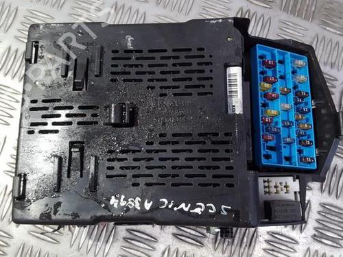 Used Fuse box Fuse box RENAULT SCÉNIC I MPV (JA0/1_, FA0_) 1.9 dCi RX4 (101 hp) 33495463 33495463