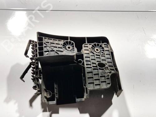 Used Fuse box Fuse box VW PASSAT B6 (3C2) 2.0 TDI (136 hp) 32958331 32958331