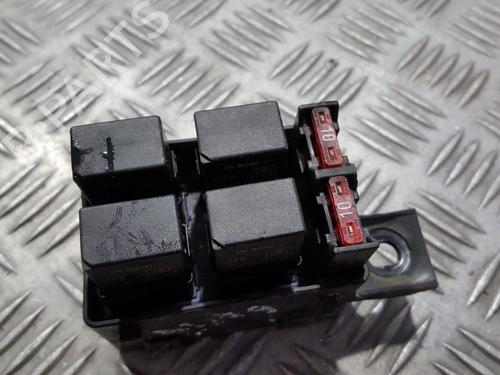 Used Fuse box Fuse box MITSUBISHI CARISMA (DA_) 1.9 TD (DA4A) (90 hp) 33486916 33486916