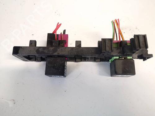 Used Fuse box Fuse box SKODA OCTAVIA II (1Z3) 1.6 FSI (115 hp) 32954810 32954810