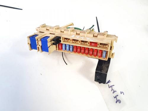 Used Fuse box Fuse box NISSAN MICRA III (K12) 1.2 16V (80 hp) 32897042 32897042