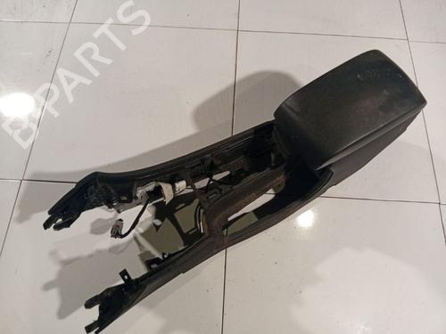 Used Armrest / Center console Armrest / Center console 39573962 39573962