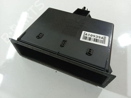 Handskerum Handskerum VW POLO IV (9N_, 9A_) 1.4 TDI (70 hp) 34889813 34889813