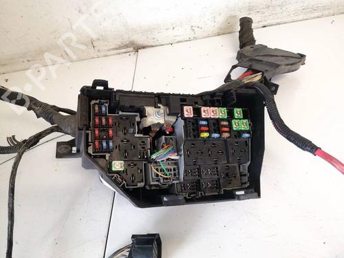 Used Fuse box LAND ROVER FREELANDER 2 (L359) 2.2 TD4 4x4 (160 hp) 32587361