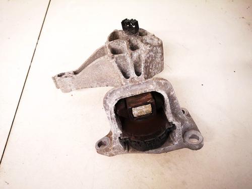 Used Engine mount Engine mount RENAULT MEGANE III Hatchback (BZ0/1_, B3_) 1.5 dCi (BZ0C) (90 hp) 33094556 33094556
